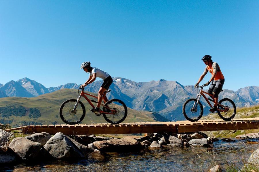 Résidence Les Mélèzes Alpe d'Huez Exterior foto